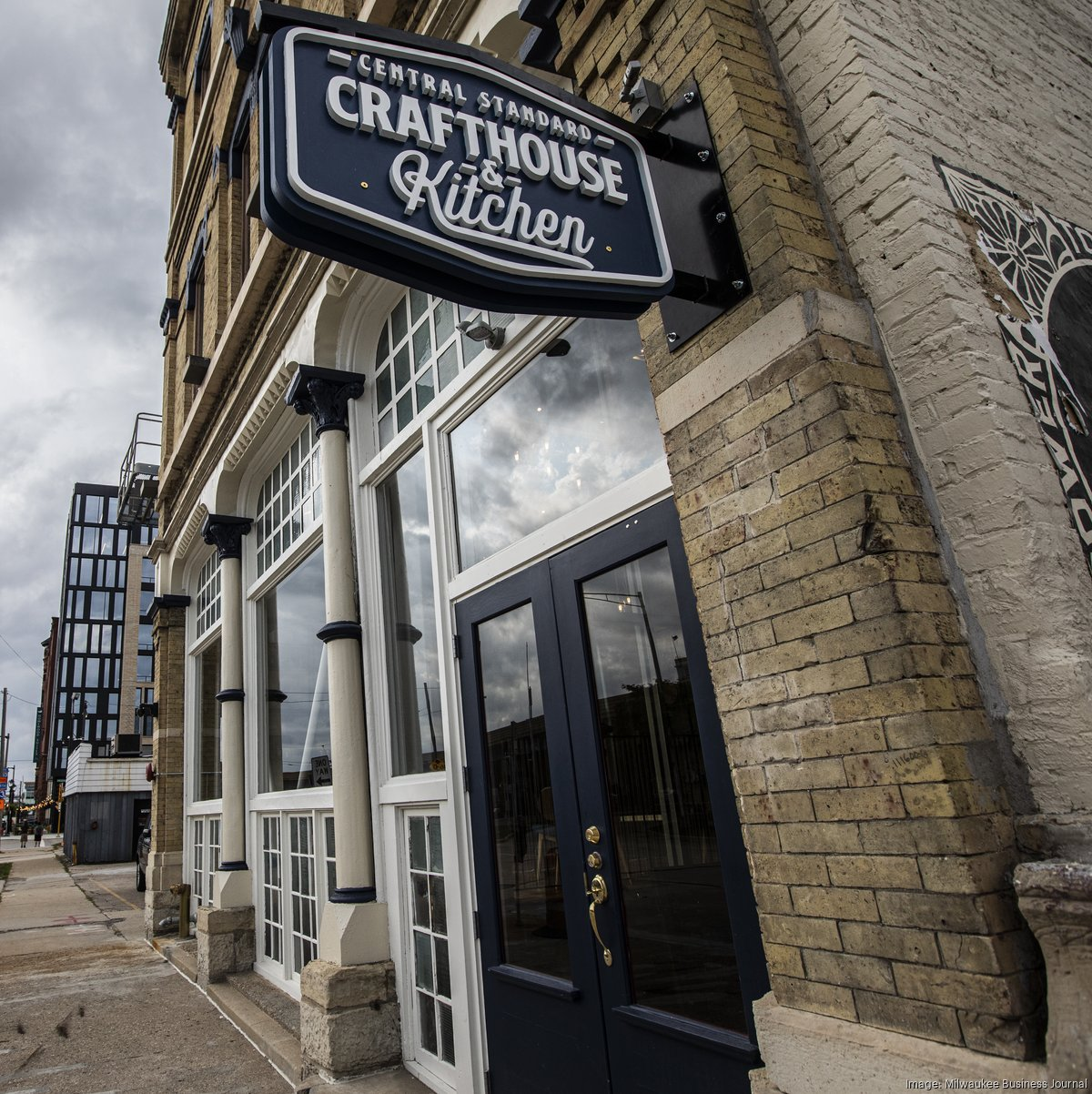 Central Standard Crafthouse & Kitchen storefront